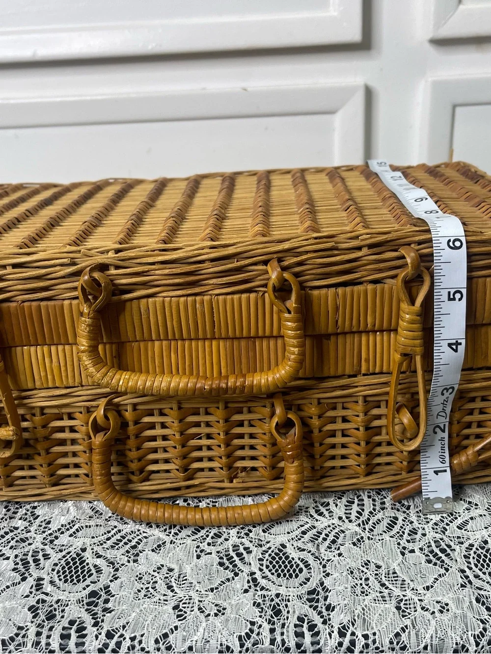 Vintage 1950s Stanhome MCM Picnic Basket Suitcase Set Plates Cups Knives Forks